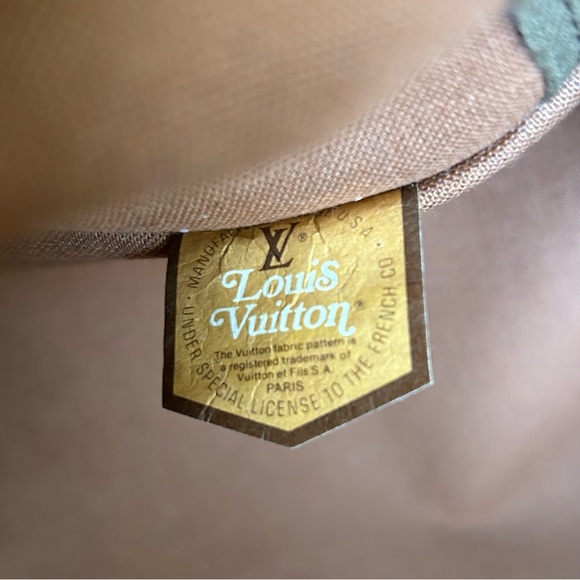 Louis Vuitton Garment Bag - Picture 10 of 10